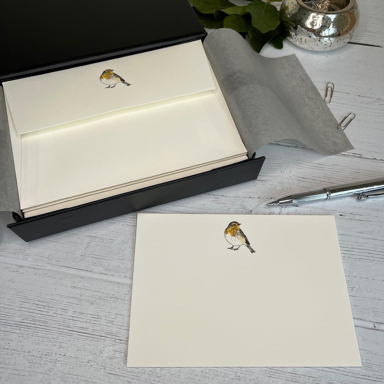 Wagtail Designs Notelets with a Robin Illustration in a Lovely Black Box with Ribbon (Packet of 20 notelets and envelopes)