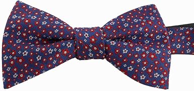 Gravata borboleta azul marinho com flores vermelhas e brancas