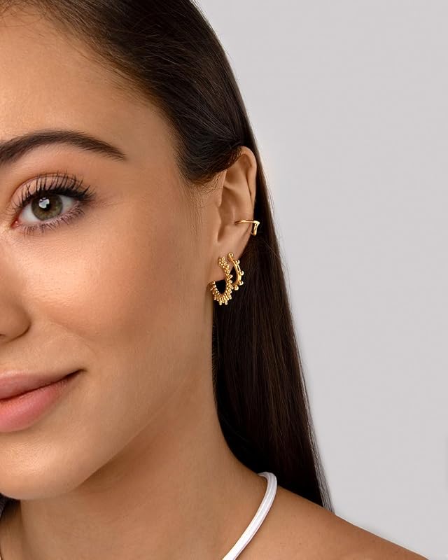Singularu - brincos pebbles sun - brincos em latão com acabamento banhado a ouro 18 kt. - brincos de argola com fecho traseiro de parafuso - joias femininas