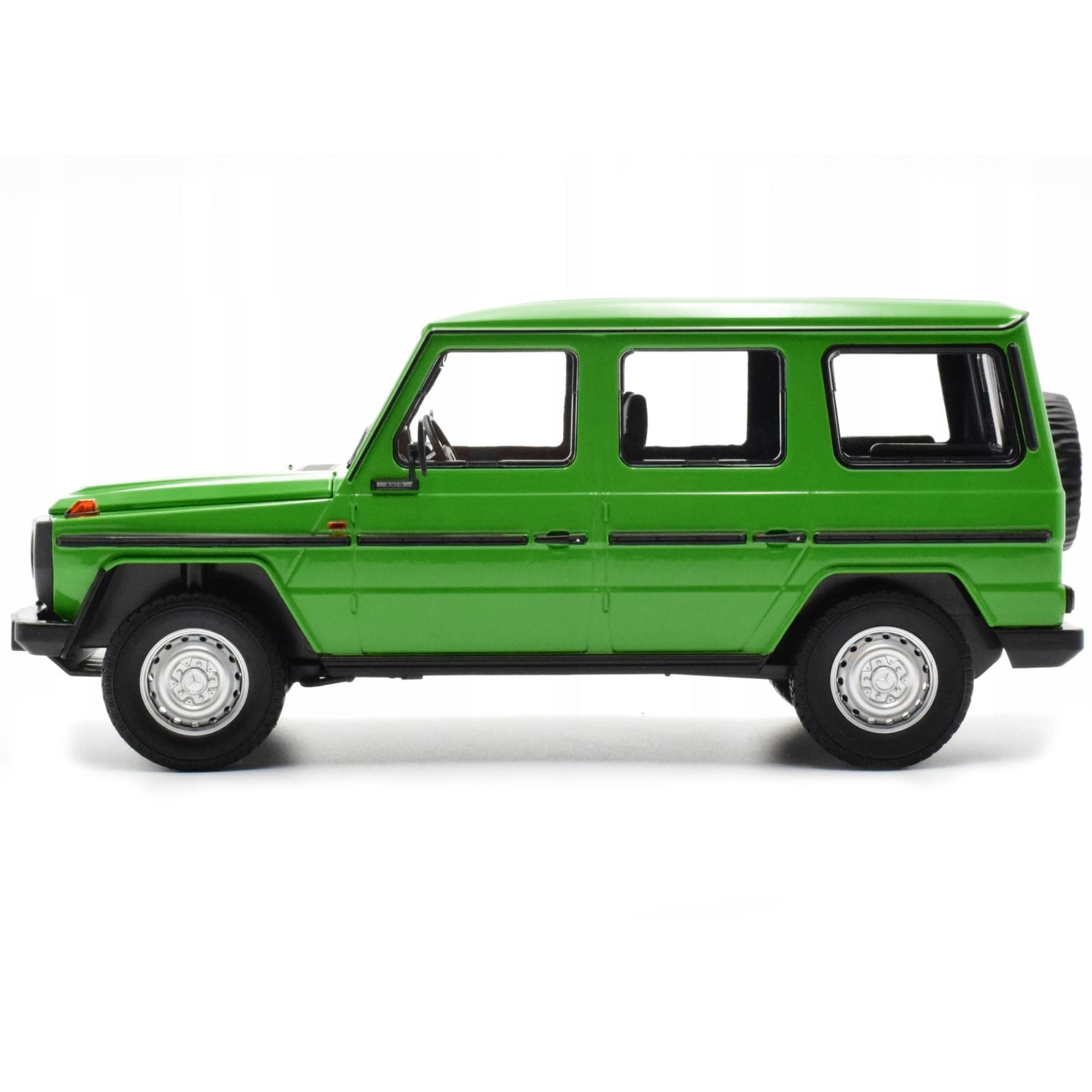Minichamps 155038101 1:18 1980 Mercedes G-Model Long (W460) -Green Collectible Miniature Car