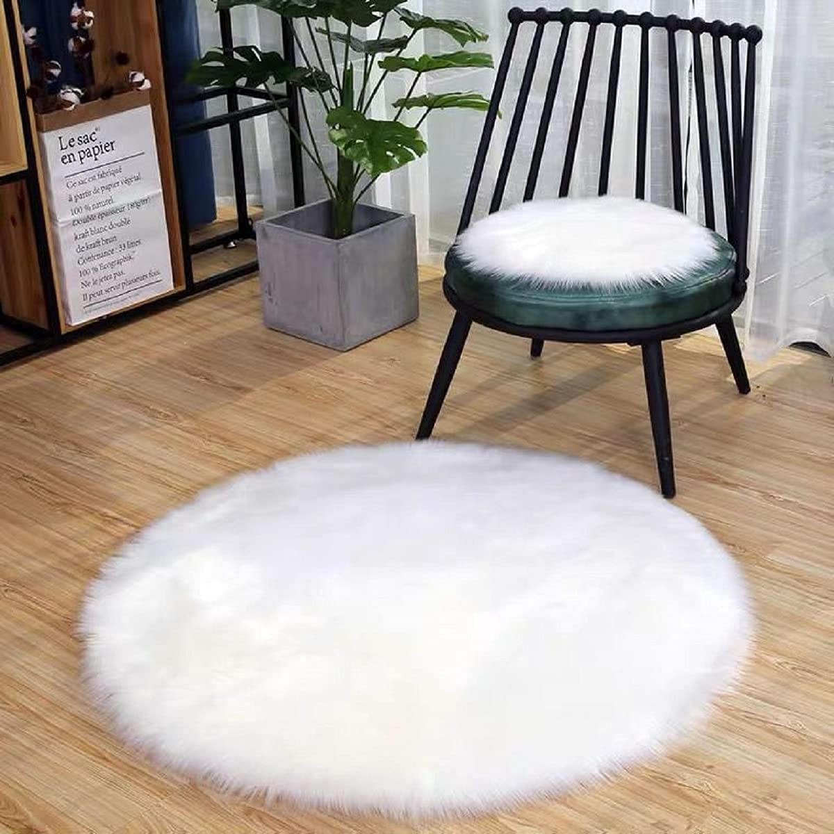 KAIHONG Faux Fur Sheepskin Style Rug,Faux Fleece Chair Cover Seat Pad Soft Fluffy Shaggy Area Rugs For Bedroom Sofa Floor (Round White, 45 x 45 cm)