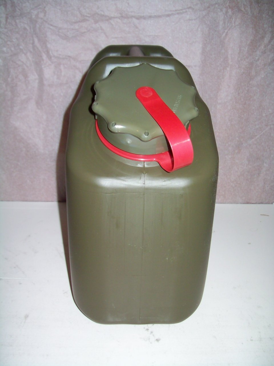Scepter US Military Fuel Can 2.5 Gallon Gas Can Olive Drab New US