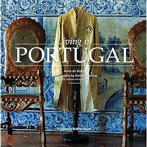 Living in Portugal (Living in ... Series)