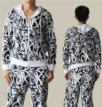 Amazon Co Jp 大注目のマークパターンロゴを総柄プリントしたセットアップ 24karats Exileジャージ コットン Xl スポーツ アウトドア