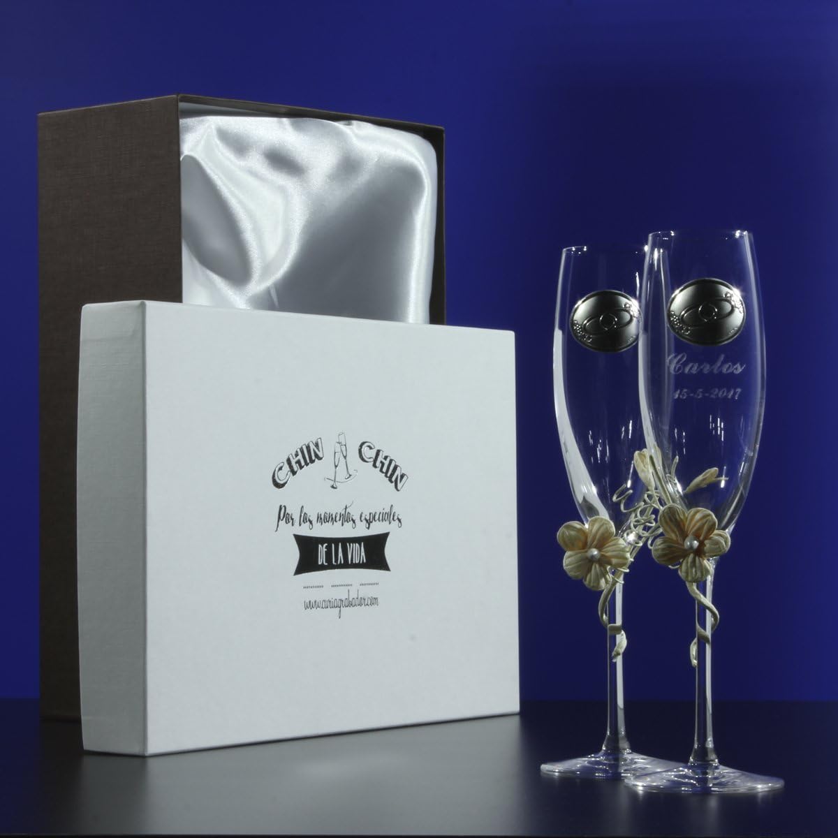 Estuche Dos Copas para Boda grabadas y con Flor: Amazon.es: Hogar