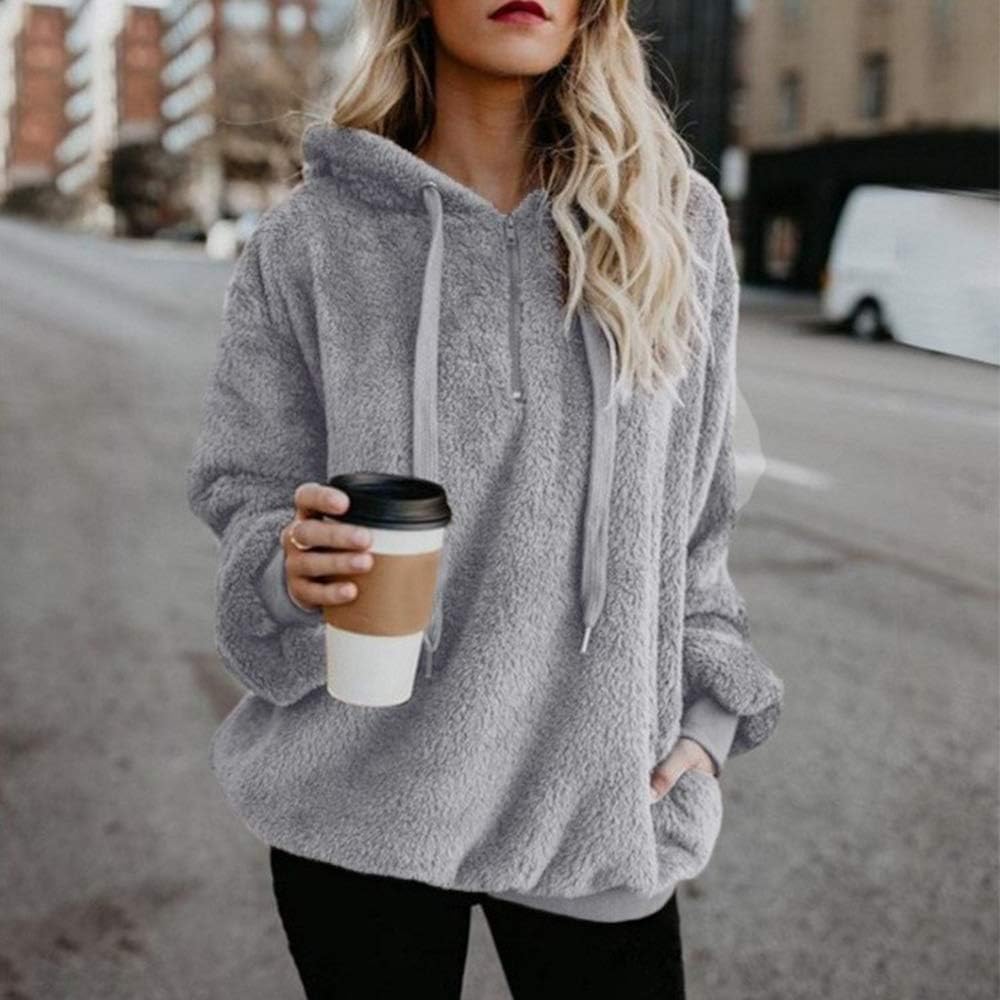 oversized hoodie and skinny jeans
