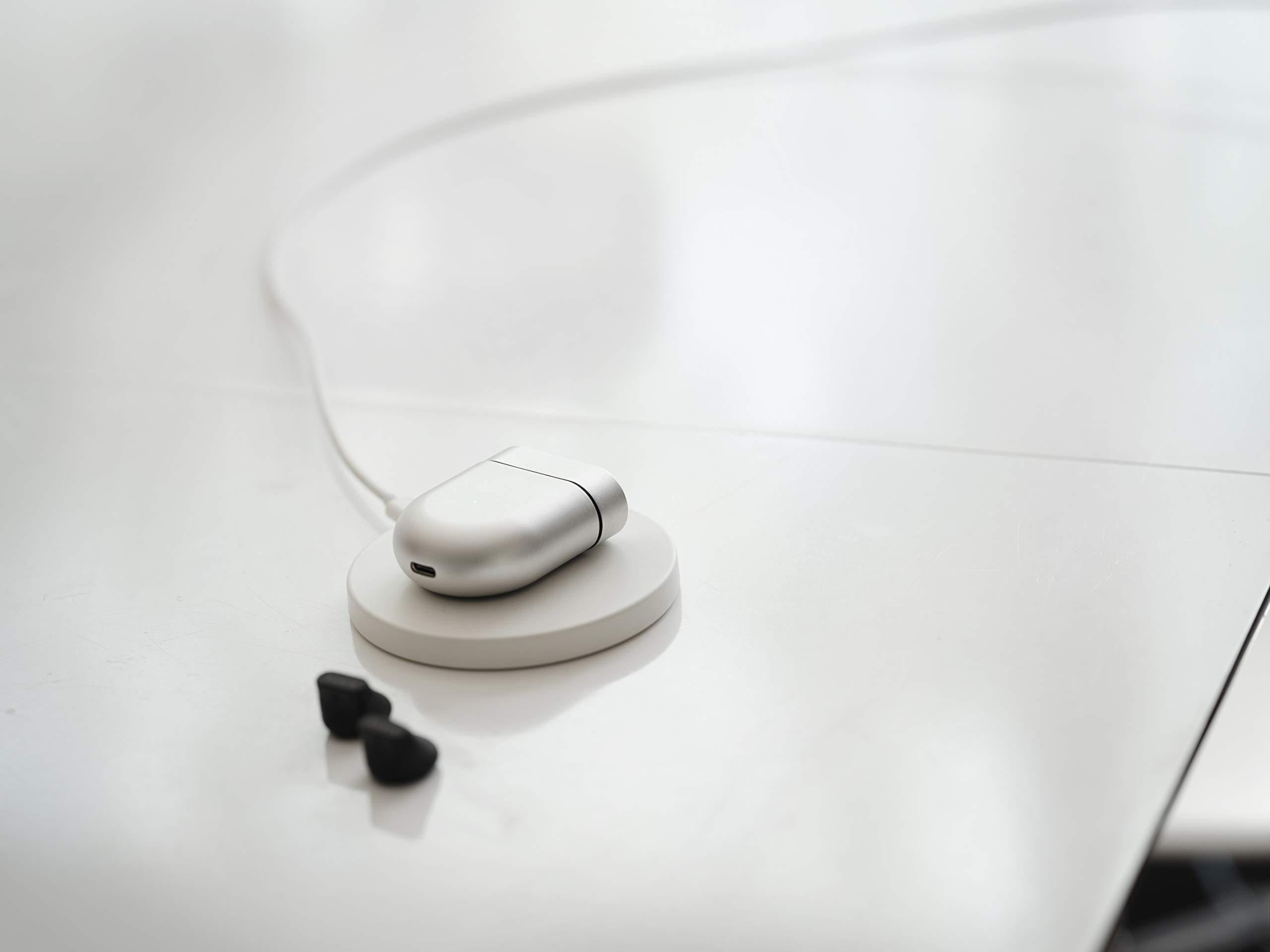 EARIN A-3 - The Original True Wireless Earphones - Open Design Comfortable Earbuds - Silver Aluminum Charging Case - 5 Hours of Playtime - Bluetooth - Wireless & USB-C Charging
