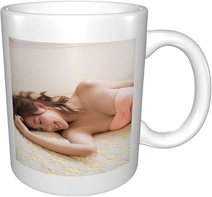 Amazon 朝比奈彩 北川彩 Aya Asahina マグカップ コーヒーカップ カップ プリント パッケージ入り 個性 使いやすい 330ml おしゃれ 耐熱 繰り返し使用 仕事用 贈り物 ギフト プレゼント 食器 グッズ None Brand ホーム キッチン 通販