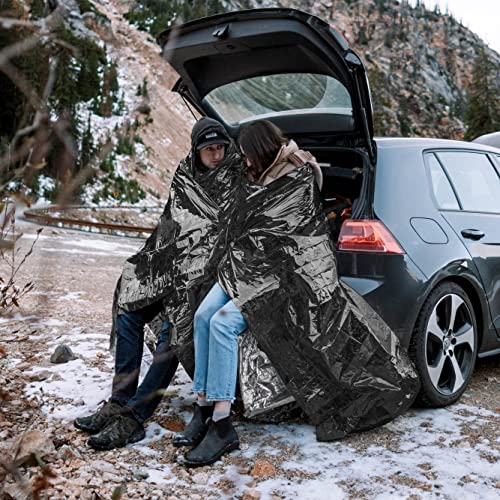 Oceas Outdoor Mylar Emergency Blankets 4 Pack of Extra Large Thermal Foil Space Blankets