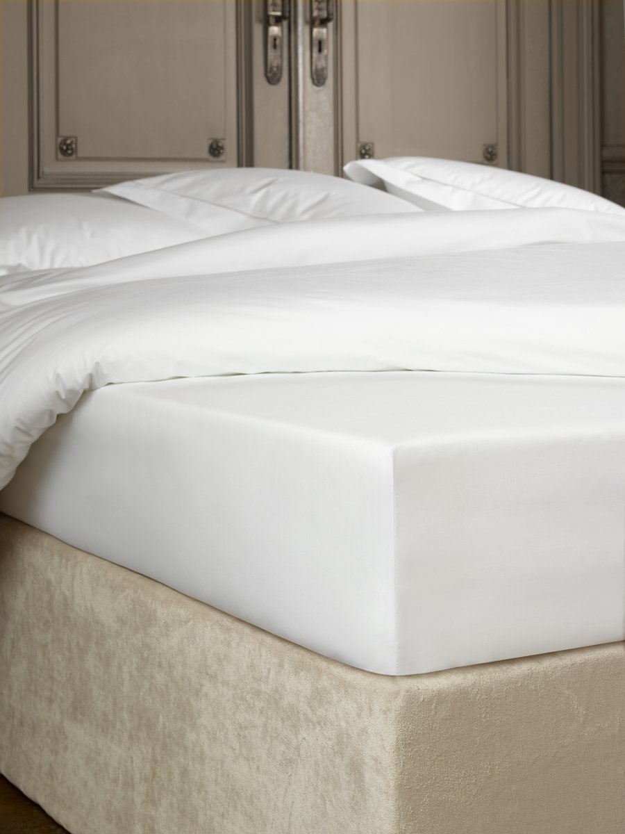 De Witte Lietaer Bumblebee Luxury Percale Cotton Fitted Sheet, Cotton, white, 200 x 200 x 40 cm