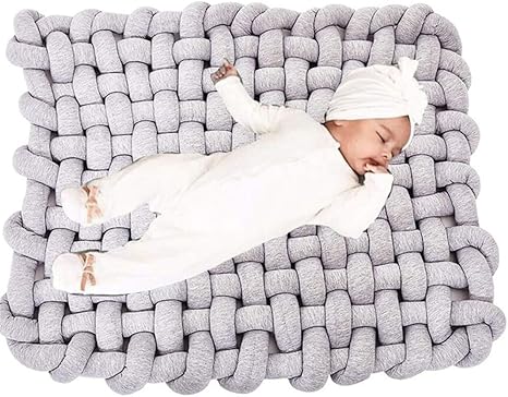 Amazon Co Jp 手作りベビープレイマット 折りたたみマット新生児クローリングマット キッズルームツイストノットぬいぐるみスリーピングマット 肌を傷つけることなく柔らかく快適 睡眠のため ホーム キッチン