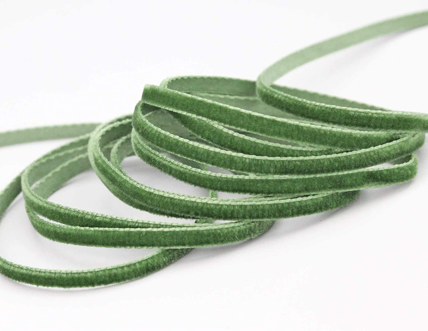 finemark 3 m x 9 mm velvet ribbon, olive light (409 bocage) decorative ribbon, velour, one-sided velvet, fixed edge, velvet ribbon for sewing, decorating.