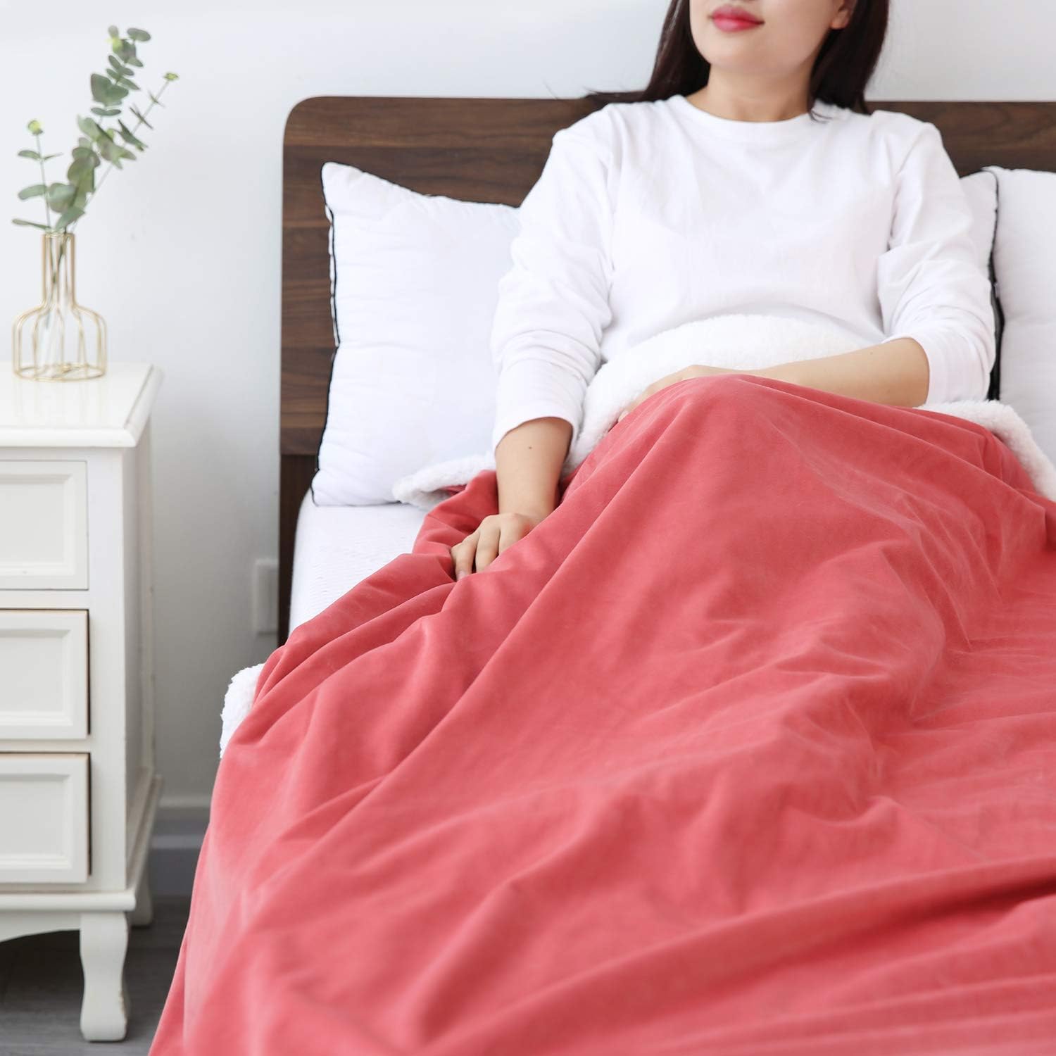 Heated Blanket Electric Throws Lightweight Soft Double-Layer Plush Blanket, 3 Heat Settings, Fast Heating, 2H Auto Off, 50" x 60" Pink, Travel Home Office Use, Machine Washable: Kitchen & Dining