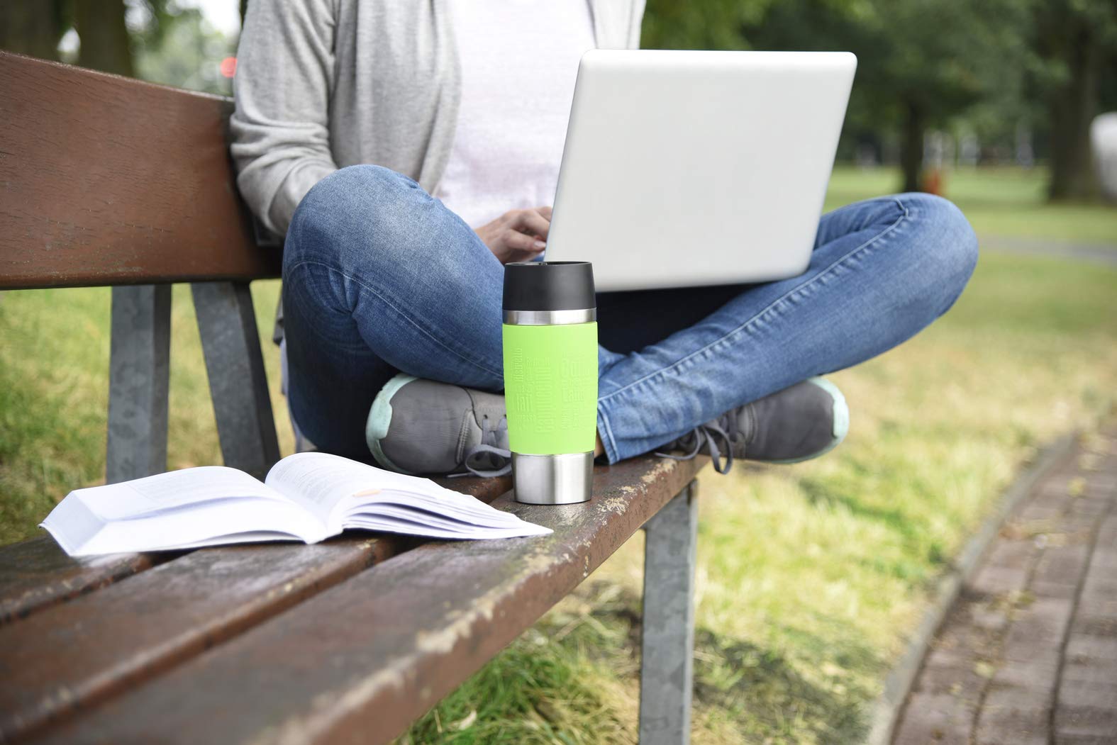 Emsa Travel Mug Classic Grande Thermobecher, 500 ml, Isolierbecher hält 6h heiß, 12h kalt, auslaufsicher, Quick-Press-Verschluss, 360 Grad-Trinköffnung, Kaffeebecher to go, Schwarz, 515615