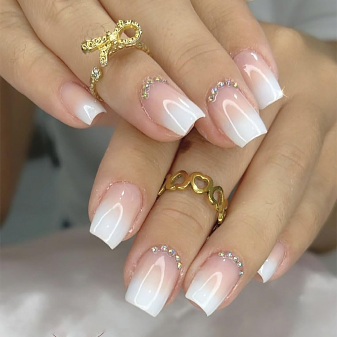 Cubahop 24pcs French Medium Square Nude Pink Nails White Flower Love Crystal False Nail Acrylic Art Gradient Fake Nails Stick on Nails for Women (C)