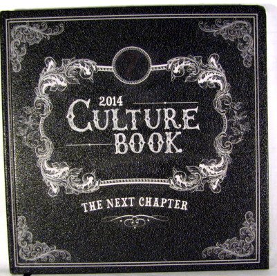 Zappos 2014 Culture Book The Next Chapter 9780692377802 Amazon