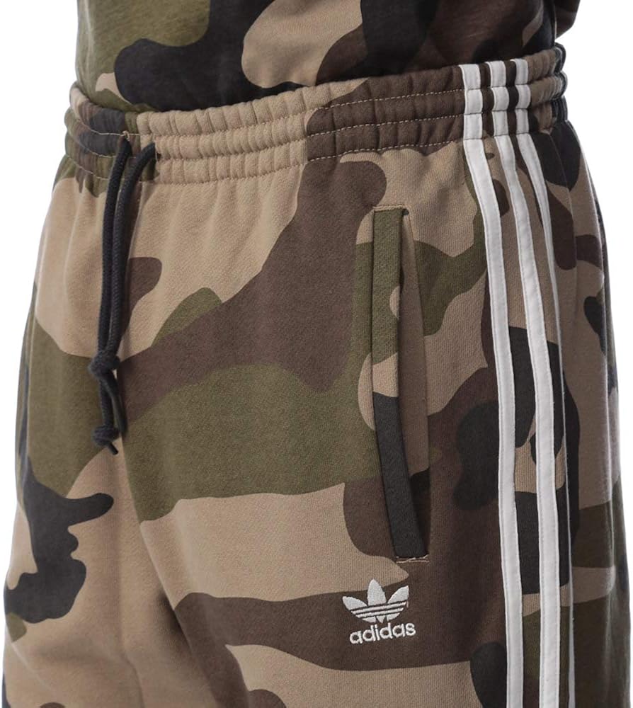 Amazon アディダス Adidas 綿100 スリーライン 迷彩柄 パーカー パンツ セットアップ Addv19setup カモフラ 1xl 並行輸入品 ジャージ上下セット 通販