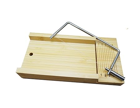 CHSEEA 2 Stück DIY Seifen Silikonform Set, Verstellbar Holz Seifenschneider Seifenherstellung Handgefertigt Seife Kit + Edels