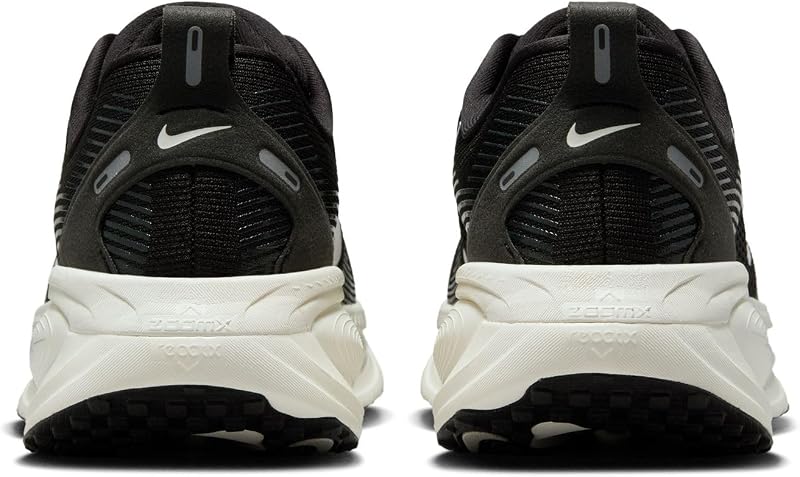 Damen W Vomero 18 Sneaker, Black Summit White Coconut Mil, 40.5 EU — Foto 6 von 7