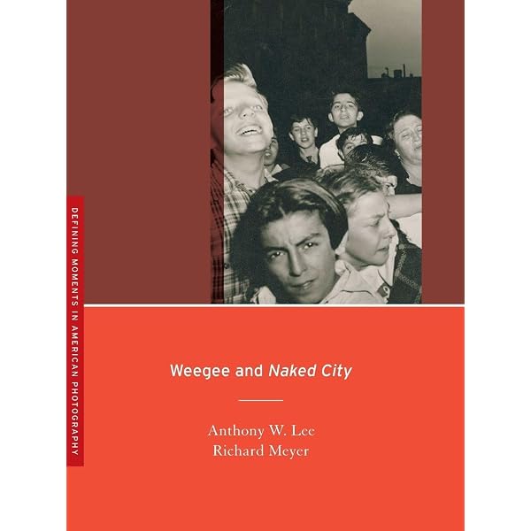 Naked City: Weegee, Arthur 'Weegee' Fellig: 9780306812040: Amazon