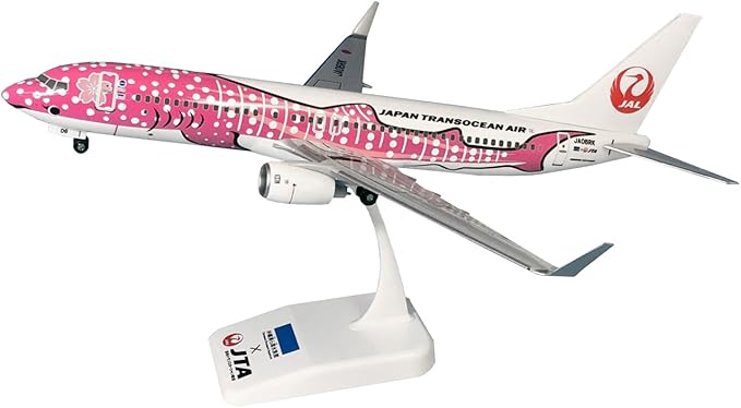Amazon Jalux 1 130 737 800w Ja06rk 日本トランスオーシャン航空 Jtaジンベエジェットさくら 完成品 プラモデル 通販