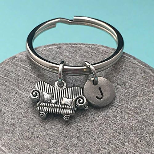 Couch keychain, couch charm, sofa keychain, personalized keychain, initial keychain, customized keychain, monogram