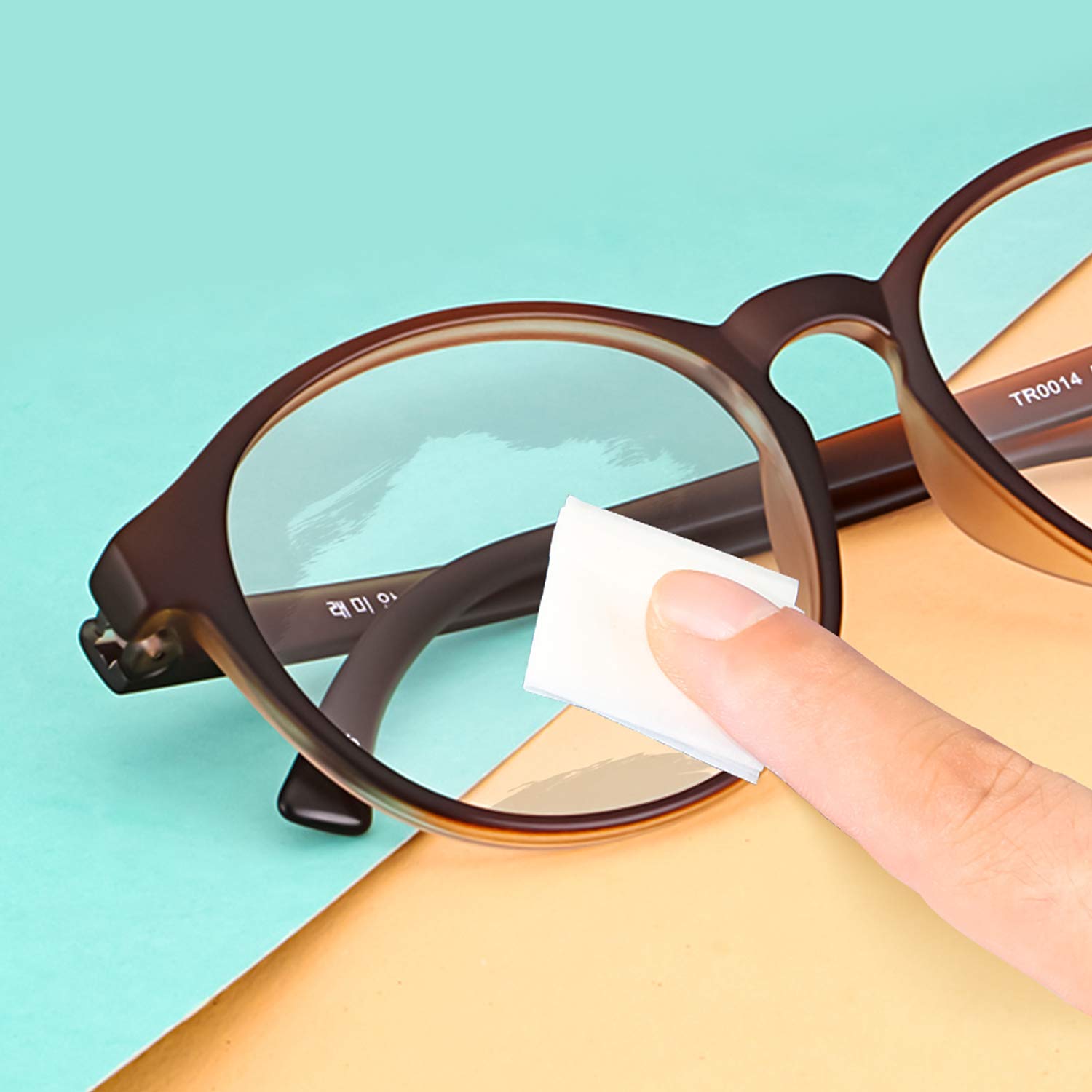 Computer Screen Wipes, 200 Monitor Wipes Premoistened Lens Cleaning Wipes Electronic Wipes for