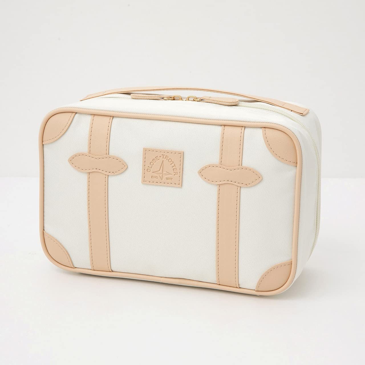 GLOBE-TROTTER LIMITED BOOK WHITE ver.:8/2発売【ムック本付録】グローブ・トロッター マルチポーチ(WHITE ver.)