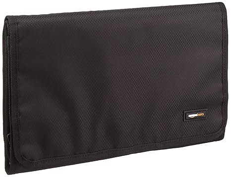 amazonbasics hanging toiletry kit