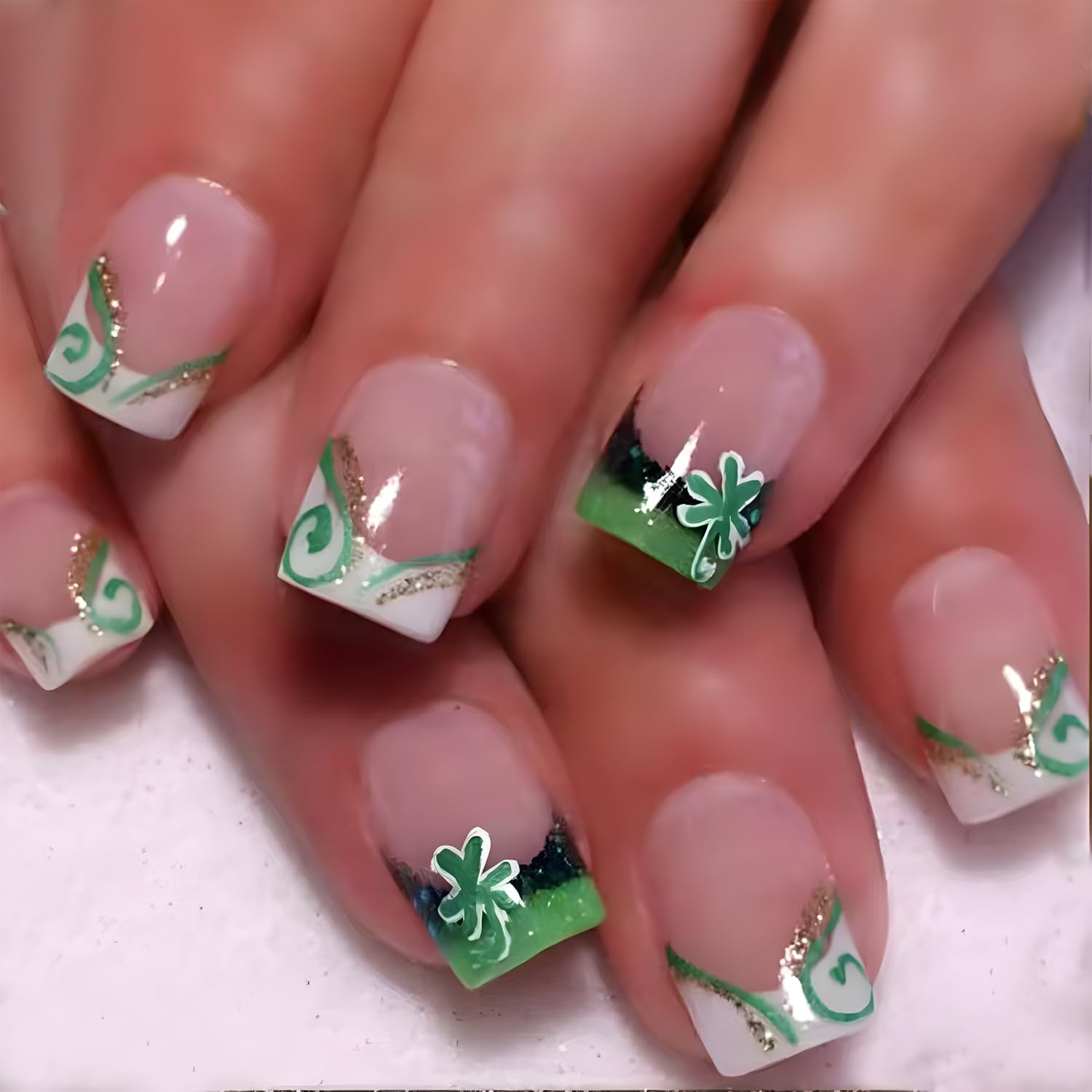 24 Pcs St. Patrick's Day Press on Nails Short Square Nails French Tip Fake Nails with Glitter Designs Saint Patrick's Day Shamrock False Nails Full Cover Stick on Nails Holiday Nails for Women