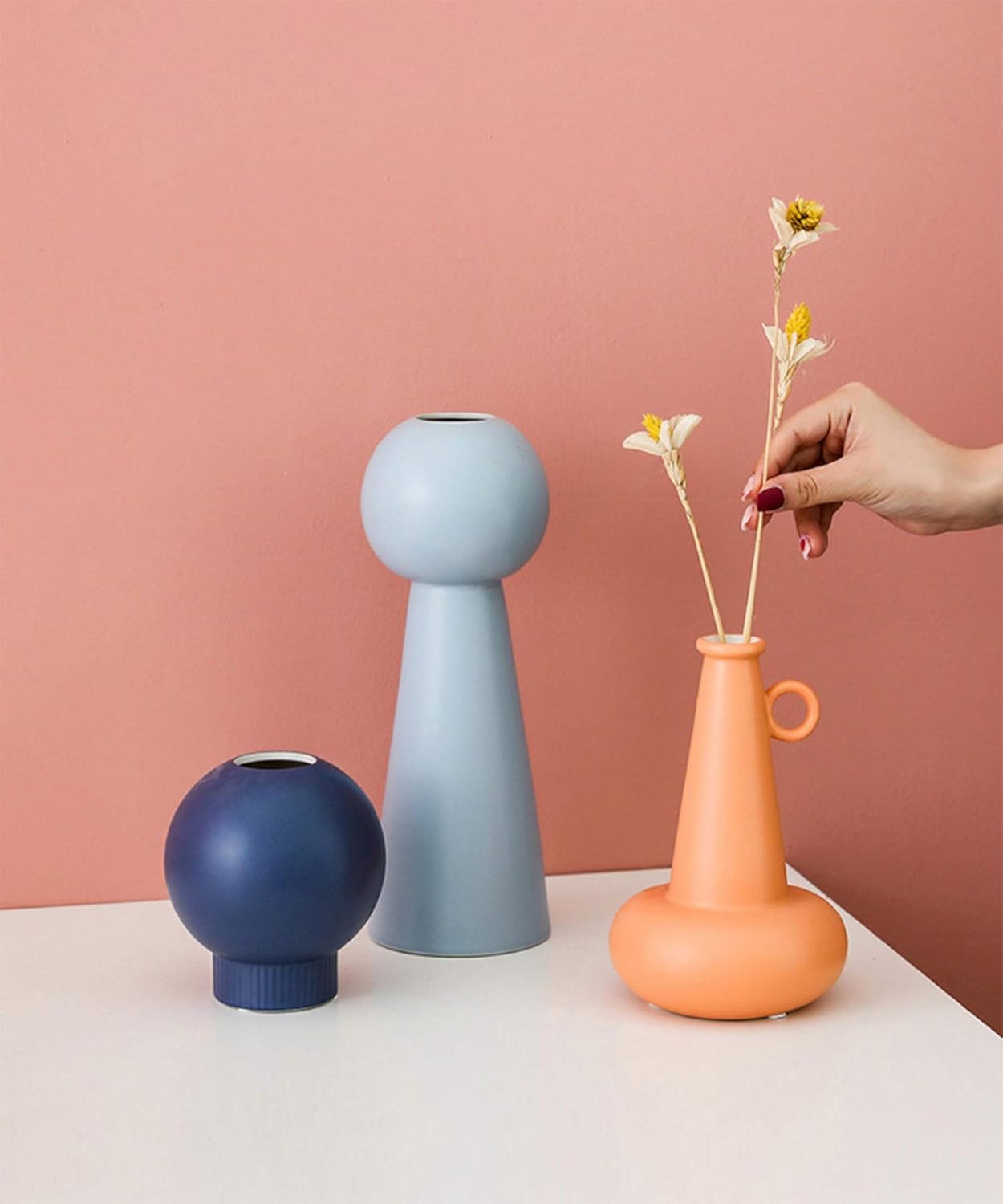 Amazon Co Jp 花瓶 フラワーベース おしゃれ 陶器 室内 可愛い 丸型 インテリア 韓国ライク 一輪挿し シャーベットカラー オレンジ ホーム キッチン