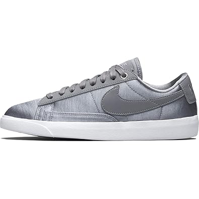 blazer low big swoosh