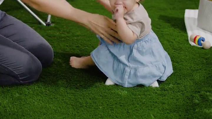 OXO-Tot-2-in-1-Go-Potty-for-Travel-Gray