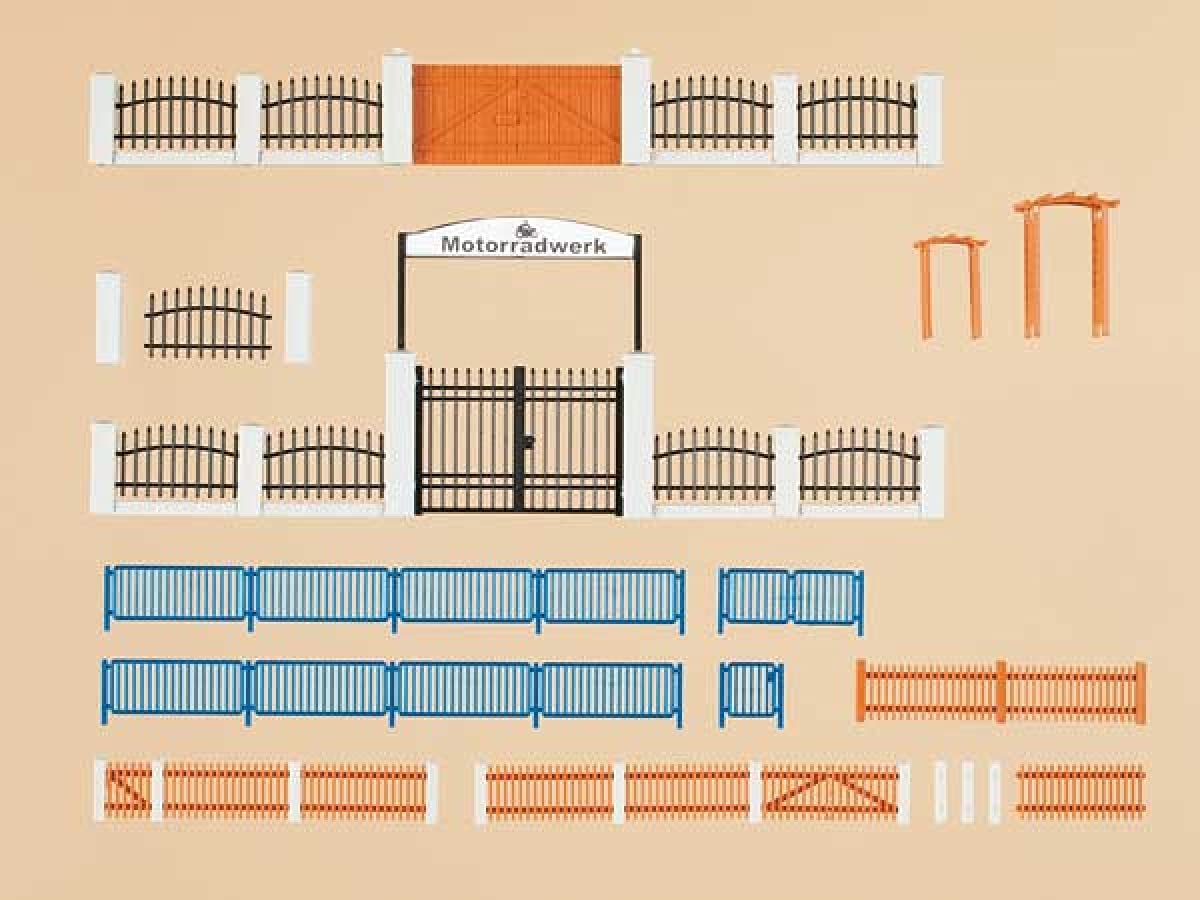 Auhagen 42648 Fences with Gates Modelling Kit