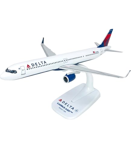Amazon.com: Flight Miniatures Delta (07-Cur) 747-400 1:200 Scale