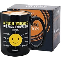 Amazon Com Social Worker 馬克杯14 盎司 約455 2 毫升 黑色辦公室欣賞社會工作禮物創意社會服務禮物咖啡杯趣味名言佳句 男女皆宜工人 居家與廚房