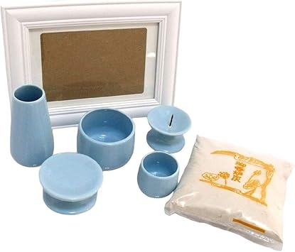 Amazon Co Jp 仏具 7点セット 香炉 香炉灰 ローソク立て 花瓶 湯呑 供物台 写真立てつき ブルー ペット用品