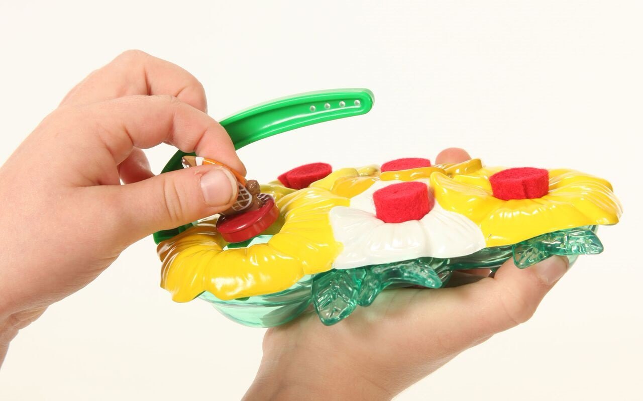 Insect Lore Butterfly Feeder Kit Garden Toy Includes Nectar