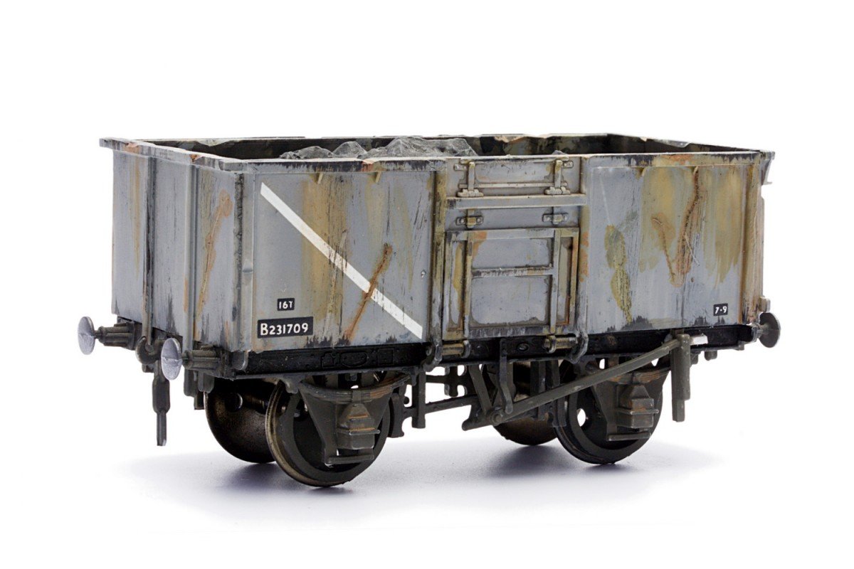 Dapol Model Railway 16 Ton Mineral Wagon Plastic Kit - OO Scale 1/76