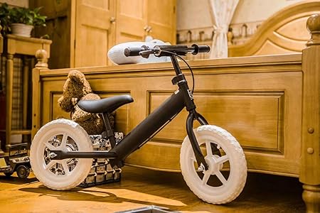 Amazon 子供用 ブレーキ付 キックバイク ピエグリーチェ バランスバイク 12インチ ランニングバイク トレーニングバイク ペダル無し自転車 クリスマス プレゼント ジュニア 男の子 女の子 キッズ フレームブラック タイヤホワイト ペダルなし自転車 おもちゃ