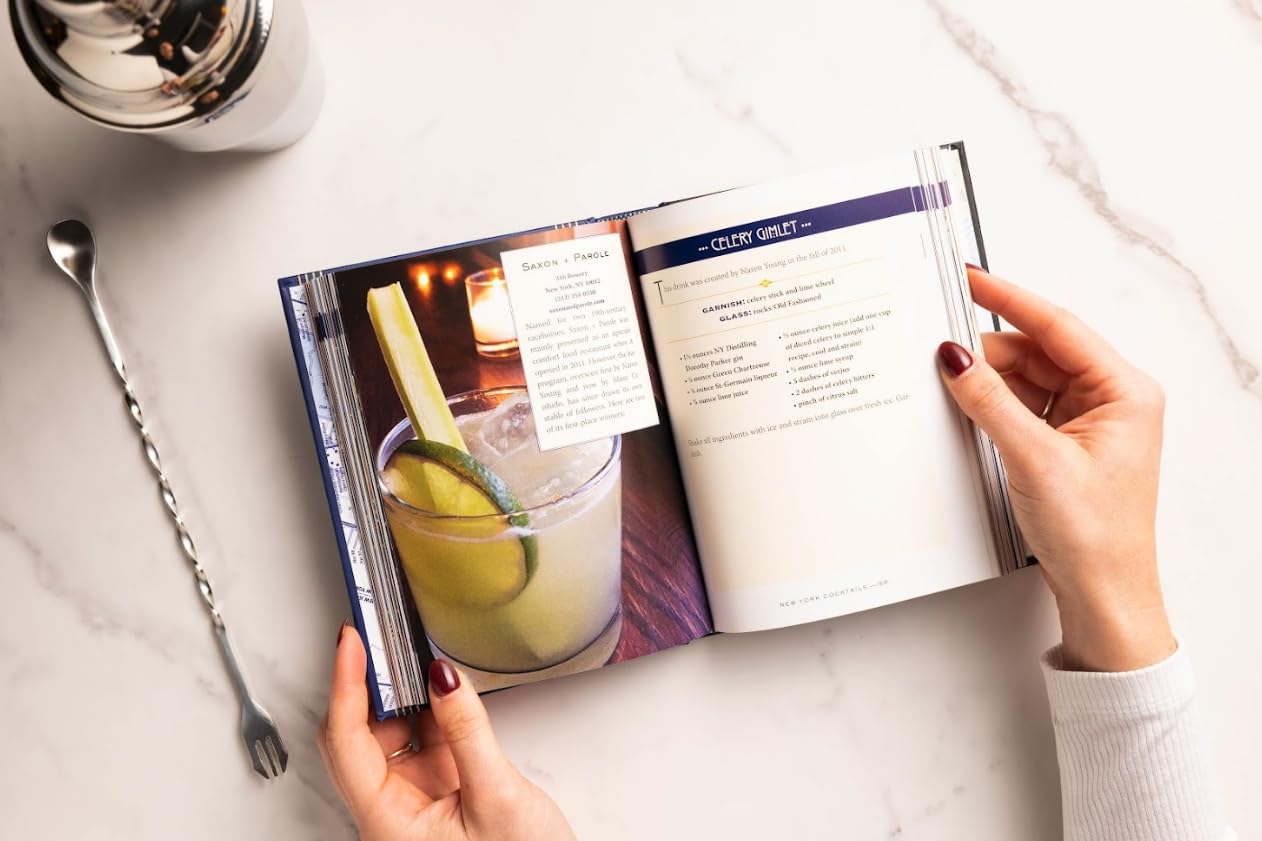 New York Cocktails: An Elegant Collection of over 100 Recipes Inspired by the Big Apple (City Cocktails)