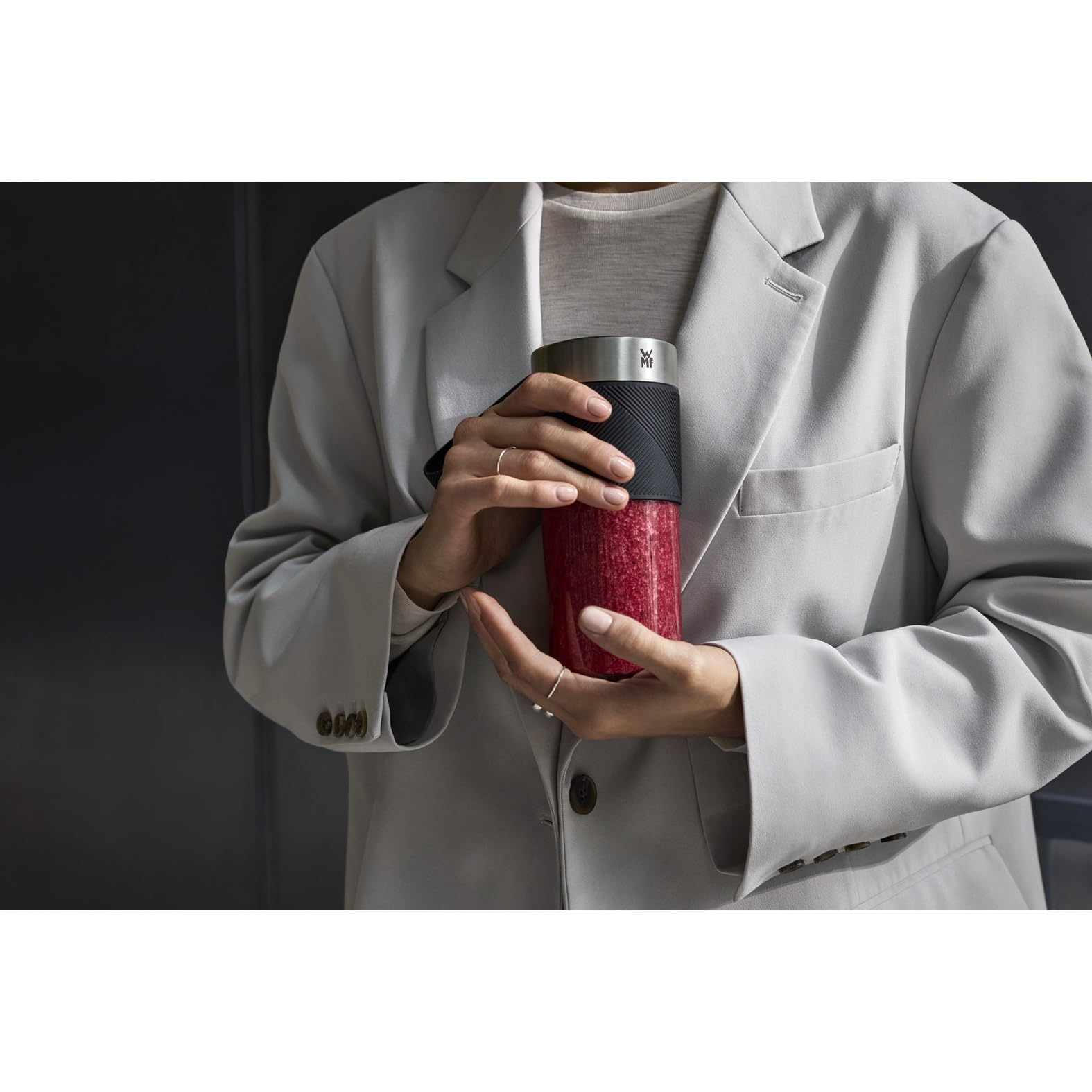 WMF Küchenminis Mix on the go 300 ml, Mini Mixer to go, USB Mixer Smoothie Maker, aufladbarer Personal Blender, tragbarer Mixer für Smoothies, Shakes 4