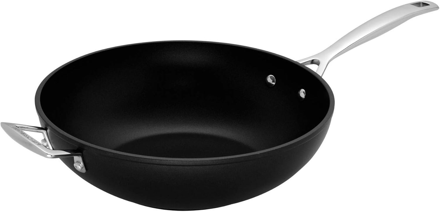 LE CREUSET Toughened Non-Stick Stir Fry Pan, Ideal For Lower-fat Cooking On All Hob Types Including Induction, diameter 26 cm