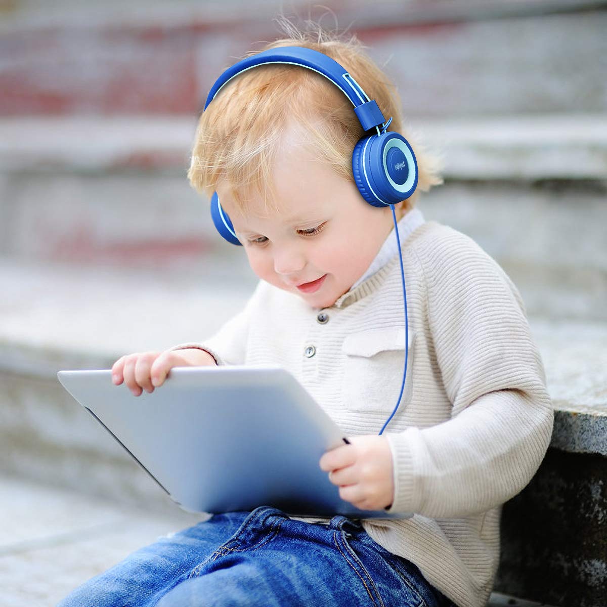 Kids Headphones,Isightguard Wired Headphones Kids, Adjustable Headband,Foldable Headsets, Tangle-Free Wires, 3.5mm Audio Cable, 85dB Volume Limited,Childrens Headphones on Ear (Blue)