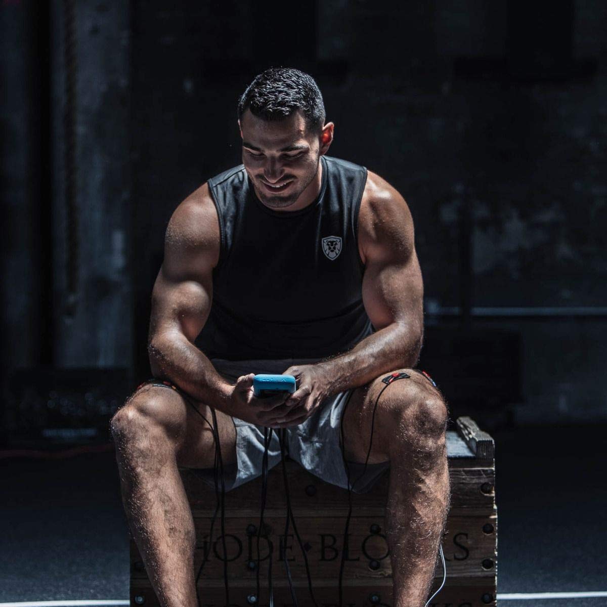 Compex Edge 3.0 Muscle Stimulator with TENS Kit, 4 Programs, Helps facilitate and Improve Muscle Performance, Blue