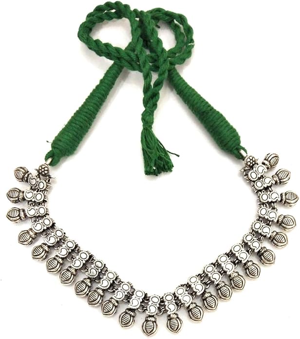 Ladies traditional Indian necklace for Saree lehenga