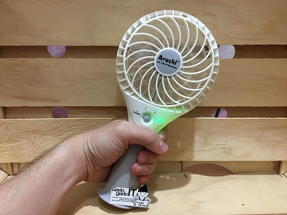 Bulfyss Arashi Plastic Portable Mini USB and Battery Fan (Random, Small)