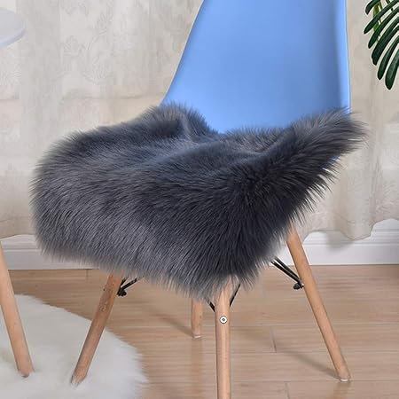 Trayosin Sitzkissen,Faux Lammfell Schaffell Sitzauflage Longhair Fell Optik Nachahmung Wolle Sofa Matte (Schwarz, 50 * 50cm)