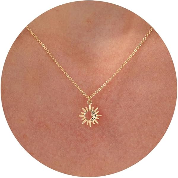 Collar De Mujer Con Colgante De Moneda De Oro Y Luna/Estrella - Chapado 14k, 20 Pulgadas, Cierre De Palanca