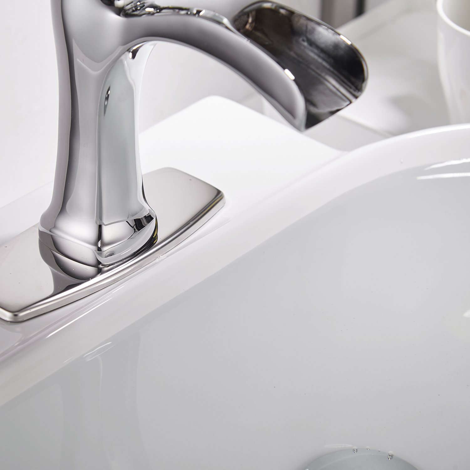 BWE Waterfall Chrome Single Handle One Hole Bathroom Sink Faucet Deck